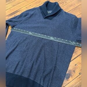 Impermeable Platinum Cashmere Silk shawl collared navy blue striped Sweater M